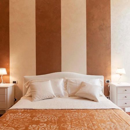 Апартаменты Sant'Arpino 26 - Elegant Flats In Неаполь Экстерьер фото